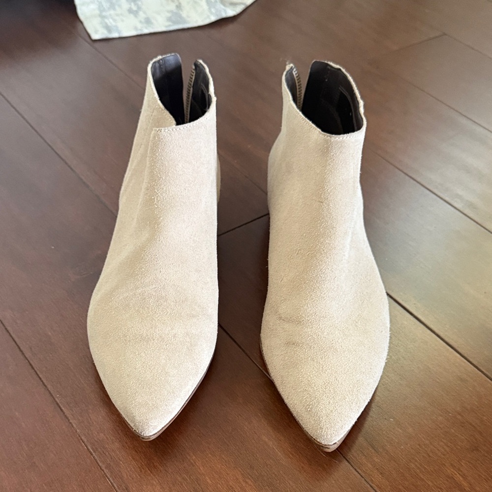 Cole Haan Light Beige Suede Ankle Boots Size 9.5 - Picture 3 of 6